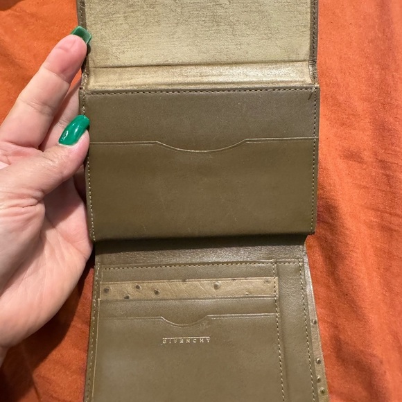 Givenchy compact wallet - Picture 7 of 9